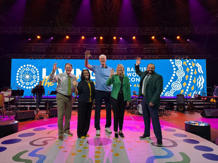 A big Sic ’Em from Down Under with part of our Baylor contingent at the Baptist World Congress in Brisbane, Australia, last week. Joining the First Gent and me are University Chaplain Dr. Charley Ramsey, Dr. Torie Johnson of Marketing & Communications, and Anis Quorzal of International Admissions.